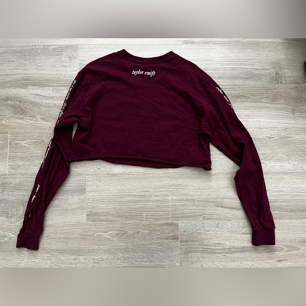 Taylor Swift Women’s In the Trees Burgundy Crop Tee Long Sleeves - Size Medium - Picture 7 of 7